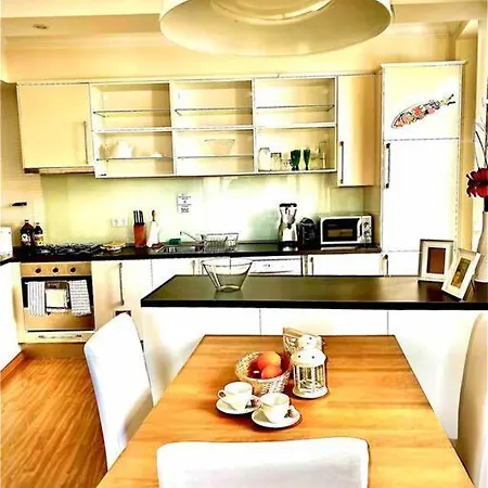 Charming Flat In Chiado-lisbon Appartement